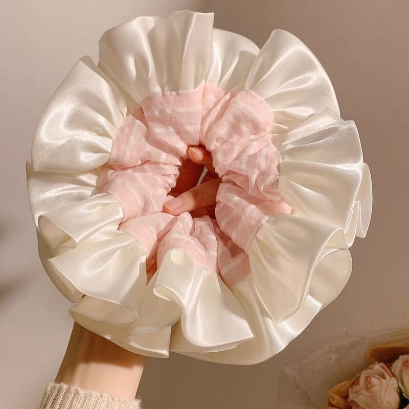 Travel Accessories Bunnings - Chouchou en satin rayé rose pâle
